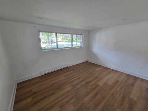 Salon - 1-2870 Rue Aubry, Montréal (Mercier/Hochelaga-Maisonneuve), QC - Indoor Photo Showing Other Room