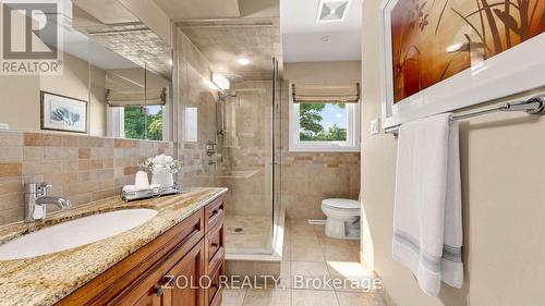 41 Meadowcliffe Drive, Toronto, ON - Indoor Photo Showing Bathroom