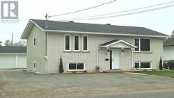 72 Brent ST  Thunder Bay, ON P7A 5T6