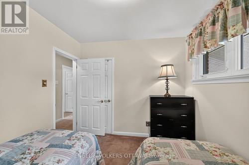 783 Wingate Drive, Ottawa, ON - Indoor Photo Showing Bedroom