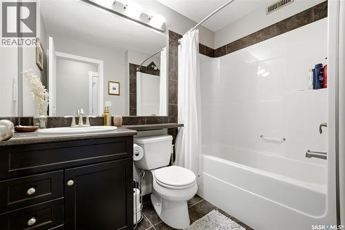 3513 Green Bank Road, Regina, SK - Indoor Photo Showing Bathroom