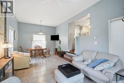 1921 Sommerfeld Avenue, Saskatoon, SK - Indoor Photo Showing Living Room