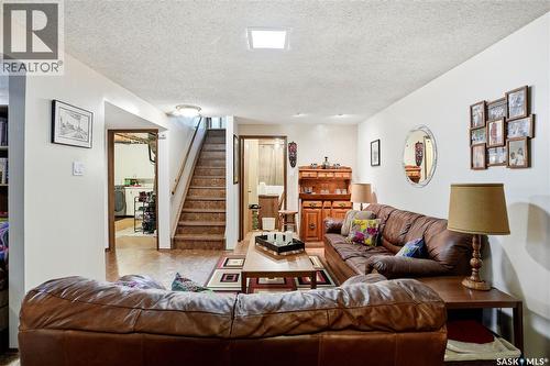 3801 Diefenbaker Drive, Saskatoon, SK 