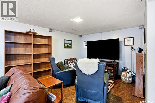 3801 Diefenbaker Drive, Saskatoon, SK 