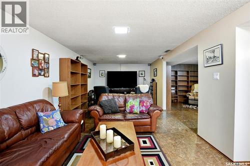 3801 Diefenbaker Drive, Saskatoon, SK 