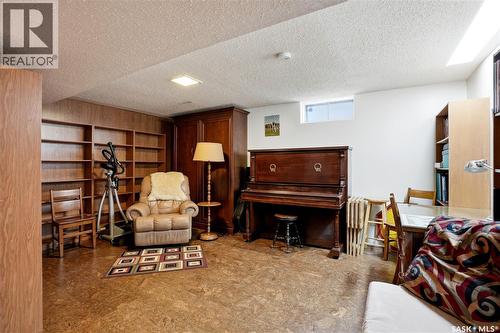 3801 Diefenbaker Drive, Saskatoon, SK 