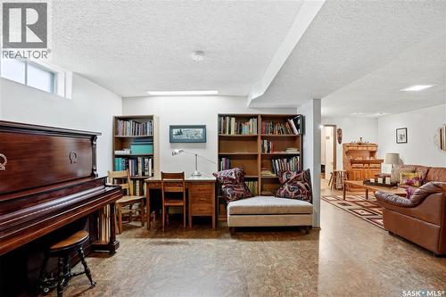 3801 Diefenbaker Drive, Saskatoon, SK - Indoor
