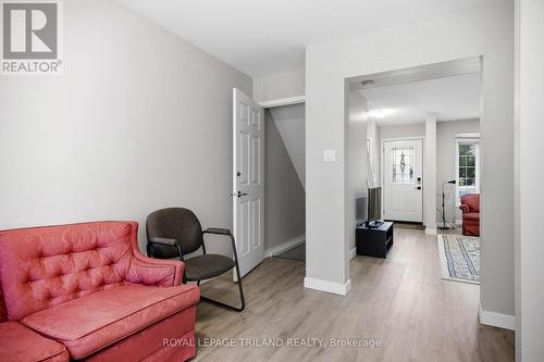 4 - 50 Chapman Court, London North (North I), ON - Indoor Photo Showing Other Room