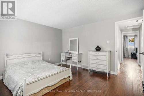 4 - 50 Chapman Court, London North (North I), ON - Indoor Photo Showing Bedroom