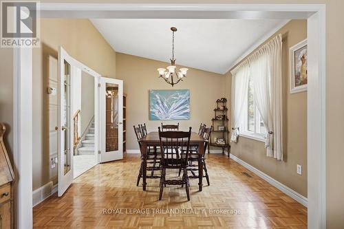 34 Gerald Crescent, London South (South J), ON - Indoor Photo Showing Dining Room