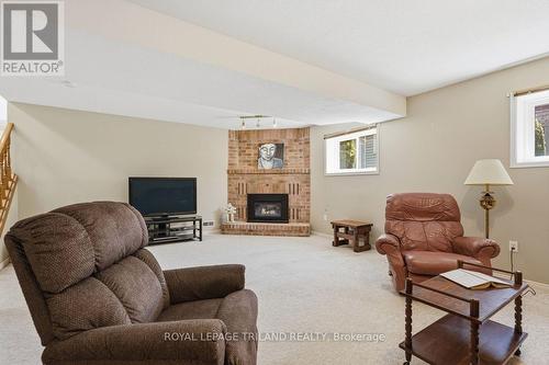 34 Gerald Crescent, London South (South J), ON - Indoor Photo Showing Living Room With Fireplace