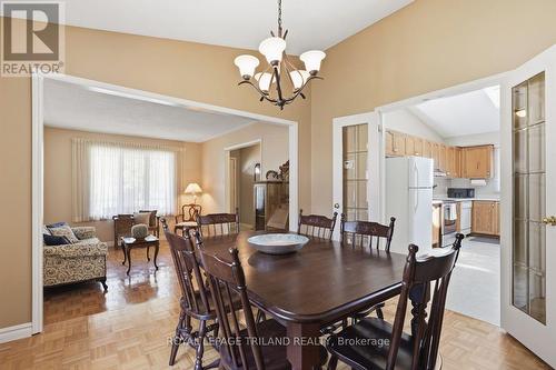 34 Gerald Crescent, London South (South J), ON - Indoor Photo Showing Dining Room