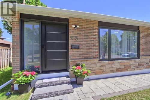 23 MOORE PARK CRESCENT  Halton Hills, ON L7G 2T3