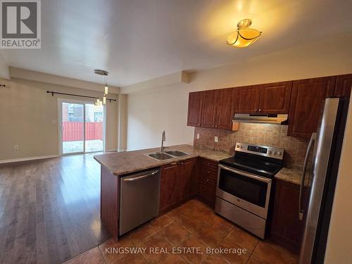 28 Tidemore Heights, Hamilton, ON - Indoor Photo Showing Kitchen With Stainless Steel Kitchen With Double Sink
