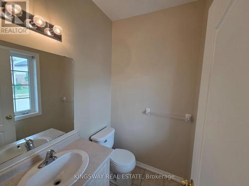 28 Tidemore Heights, Hamilton, ON - Indoor Photo Showing Bathroom