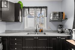 Main House - Kitchen - 