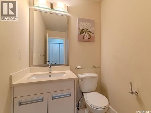143 135 Ashworth Crescent, Saskatoon, SK - Indoor Photo Showing Bathroom