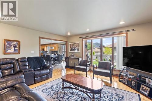 2648 Fleming, Windsor, ON - Indoor Photo Showing Living Room