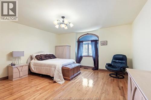 2648 Fleming, Windsor, ON - Indoor Photo Showing Bedroom