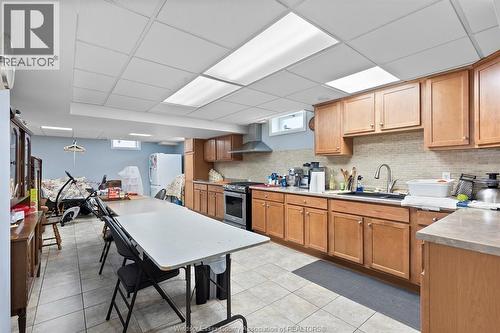 2648 Fleming, Windsor, ON - Indoor Photo Showing Kitchen