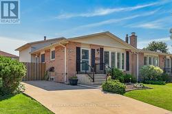 166 ATHENIA DRIVE  Hamilton, ON L8J 1V7