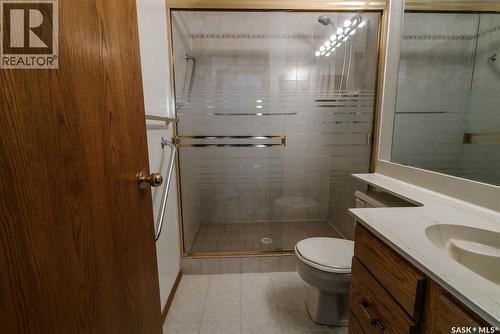 3338 Calder Crescent, Saskatoon, SK - Indoor Photo Showing Bathroom