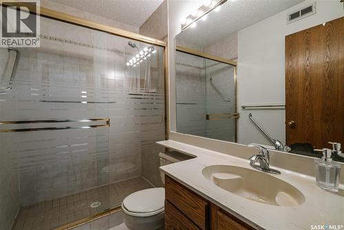 3338 Calder Crescent, Saskatoon, SK - Indoor Photo Showing Bathroom