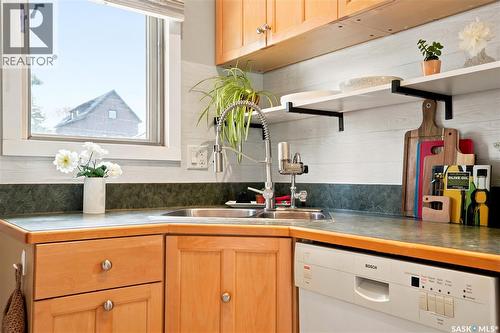 2209 Queen Street, Regina, SK - Indoor Photo Showing Kitchen With Double Sink