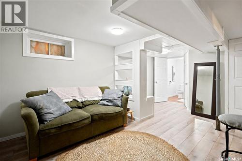 2209 Queen Street, Regina, SK - Indoor
