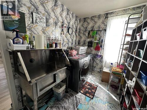 124 Taylor Street, Kamsack, SK - Indoor Photo Showing Laundry Room