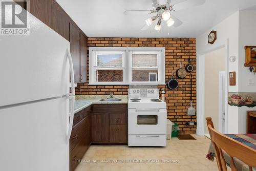 171 Codrington Street, Barrie, ON - Indoor Photo Showing Kitchen
