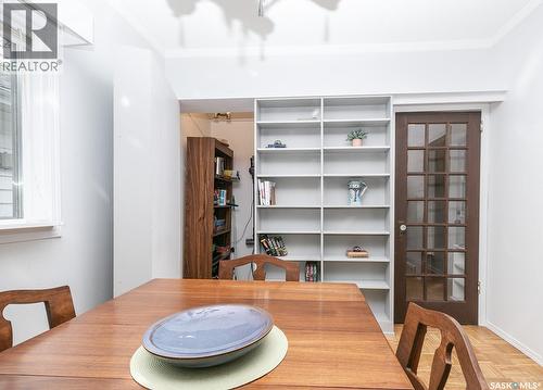 929 9Th Avenue N, Saskatoon, SK - Indoor Photo Showing Dining Room