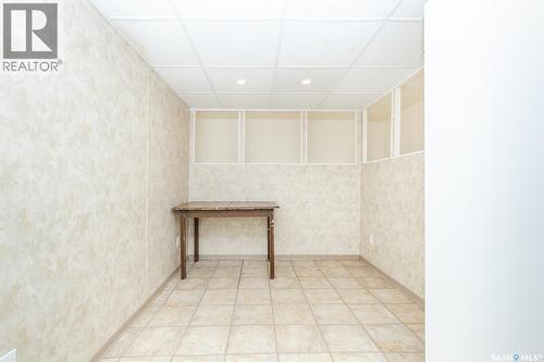 929 9Th Avenue N, Saskatoon, SK - Indoor Photo Showing Other Room