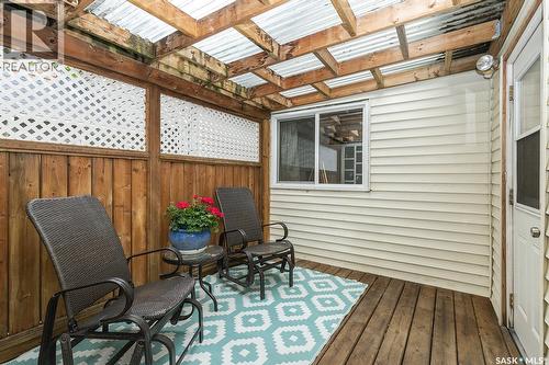 929 9Th Avenue N, Saskatoon, SK - Outdoor With Deck Patio Veranda With Exterior