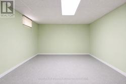 Room virtually altered with no furniture - 