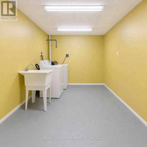 1273 Clarkson Road N, Mississauga, ON - Indoor