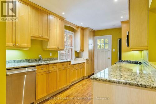 1273 Clarkson Road N, Mississauga, ON - Indoor Photo Showing Kitchen