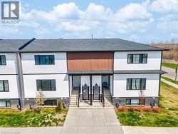 4263 FOURTH Avenue Unit# 212 Niagara Falls, ON L2E 0C2