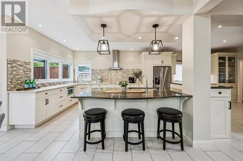 294 Farley Drive, Guelph (Pineridge/Westminster Woods), ON - Indoor Photo Showing Kitchen With Upgraded Kitchen