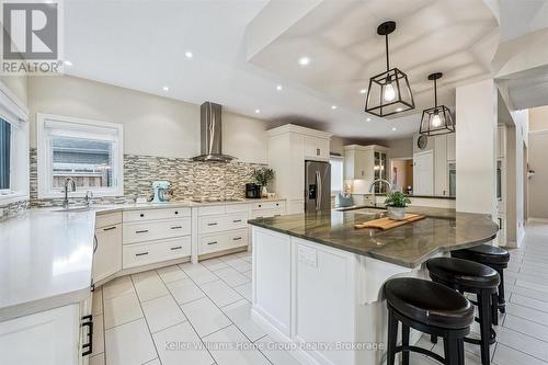 294 Farley Drive, Guelph (Pineridge/Westminster Woods), ON - Indoor Photo Showing Kitchen With Upgraded Kitchen