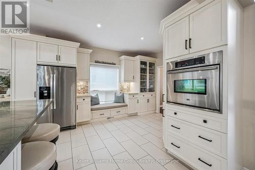 294 Farley Drive, Guelph (Pineridge/Westminster Woods), ON - Indoor Photo Showing Kitchen