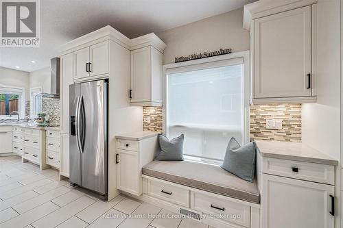 294 Farley Drive, Guelph (Pineridge/Westminster Woods), ON - Indoor Photo Showing Kitchen