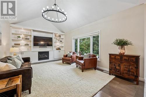 294 Farley Drive, Guelph (Pineridge/Westminster Woods), ON - Indoor Photo Showing Living Room With Fireplace
