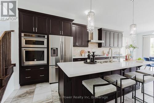 470 Blair Creek Drive, Kitchener, ON - Indoor Photo Showing Kitchen With Upgraded Kitchen