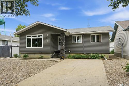 705 Main Street, Rosetown, SK - Outdoor