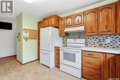 705 Main Street, Rosetown, SK - Indoor Photo Showing Kitchen