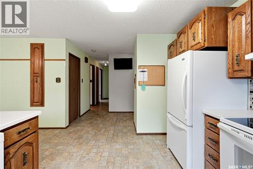 705 Main Street, Rosetown, SK - Indoor Photo Showing Kitchen