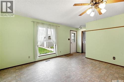 705 Main Street, Rosetown, SK - Indoor Photo Showing Other Room