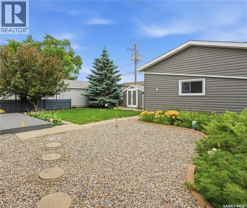 705 Main Street, Rosetown, SK - Outdoor
