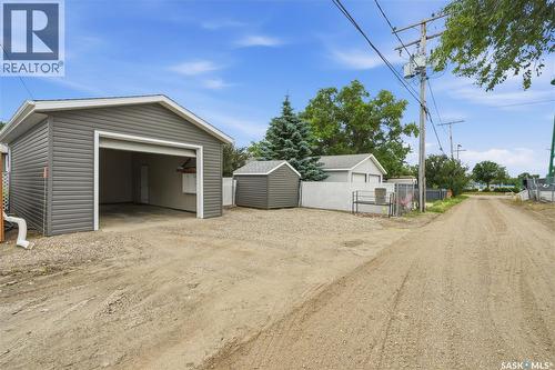 705 Main Street, Rosetown, SK - Outdoor With Exterior